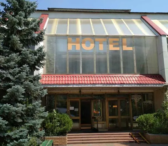 Saturn Hotel Київ